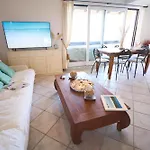 Stunning Bay-view - Pool, Terrace & 30s To Center & 10 Minutes To The *
