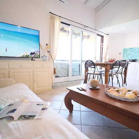 Lägenhet Stunning Bay-view - Pool, Terrace & 30s To Center & 10 Minutes To The Porto Rotondo