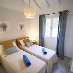 Stunning Bay-view - Pool, Terrace & 30s To Center & 10 Minutes To The Apartmán *