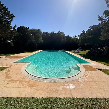 Lejlighed With Pool Access & Sea Views