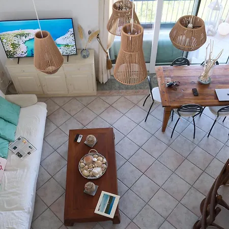 Appartement With Pool Access & Sea Views